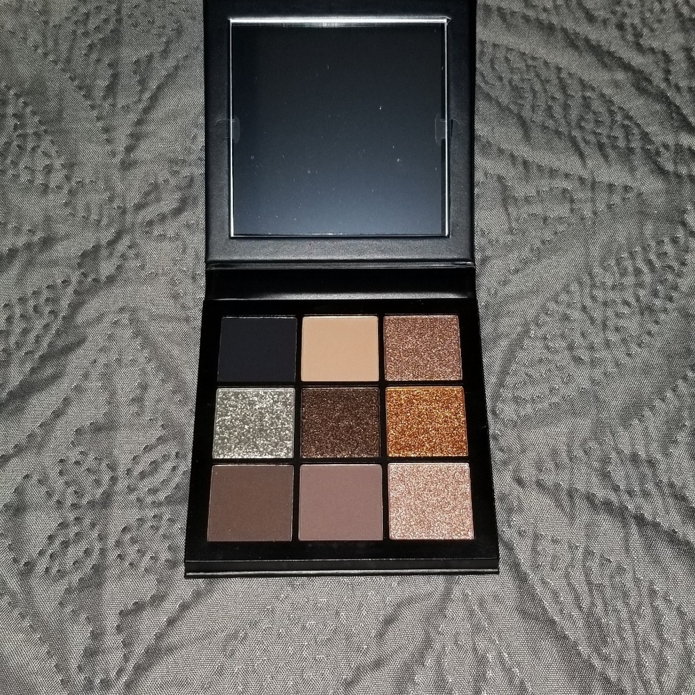 Makeup - Picture 2 of 2